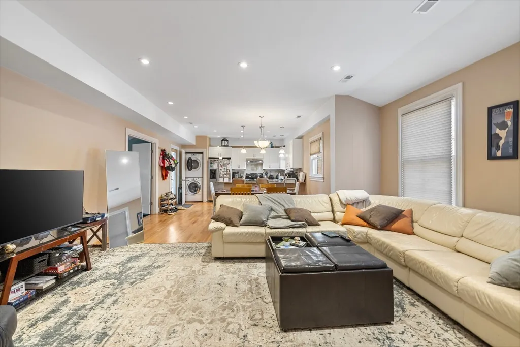 201 Norfolk St, The Port