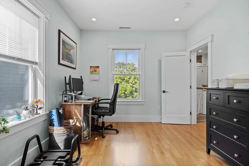 11 Ashland St, Dorchester