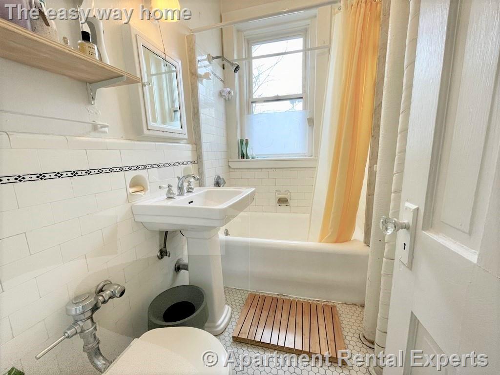 73 Martin St, Neighborhood Nine