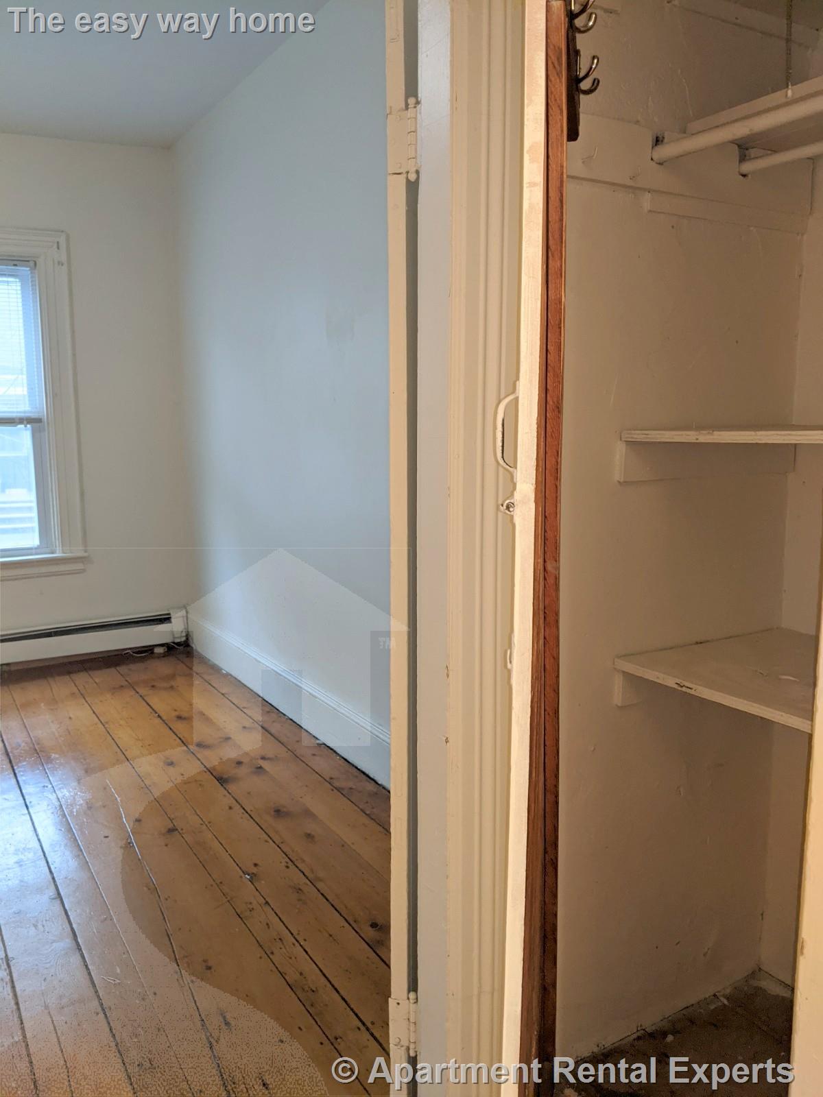 8 Evergreen Sq, Porter Square