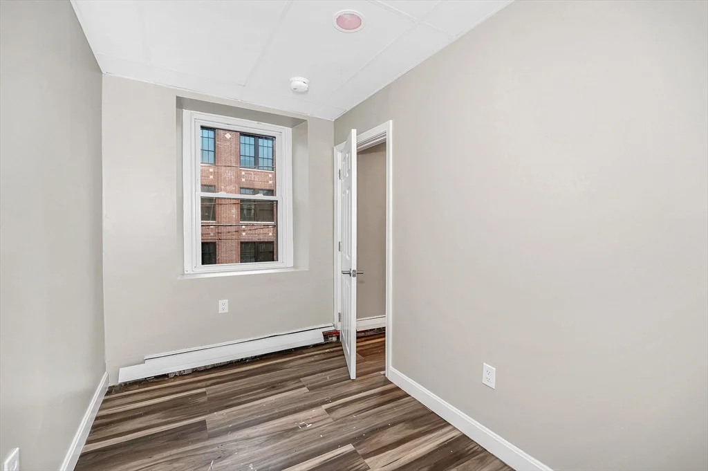 114 Appleton St, Lowell