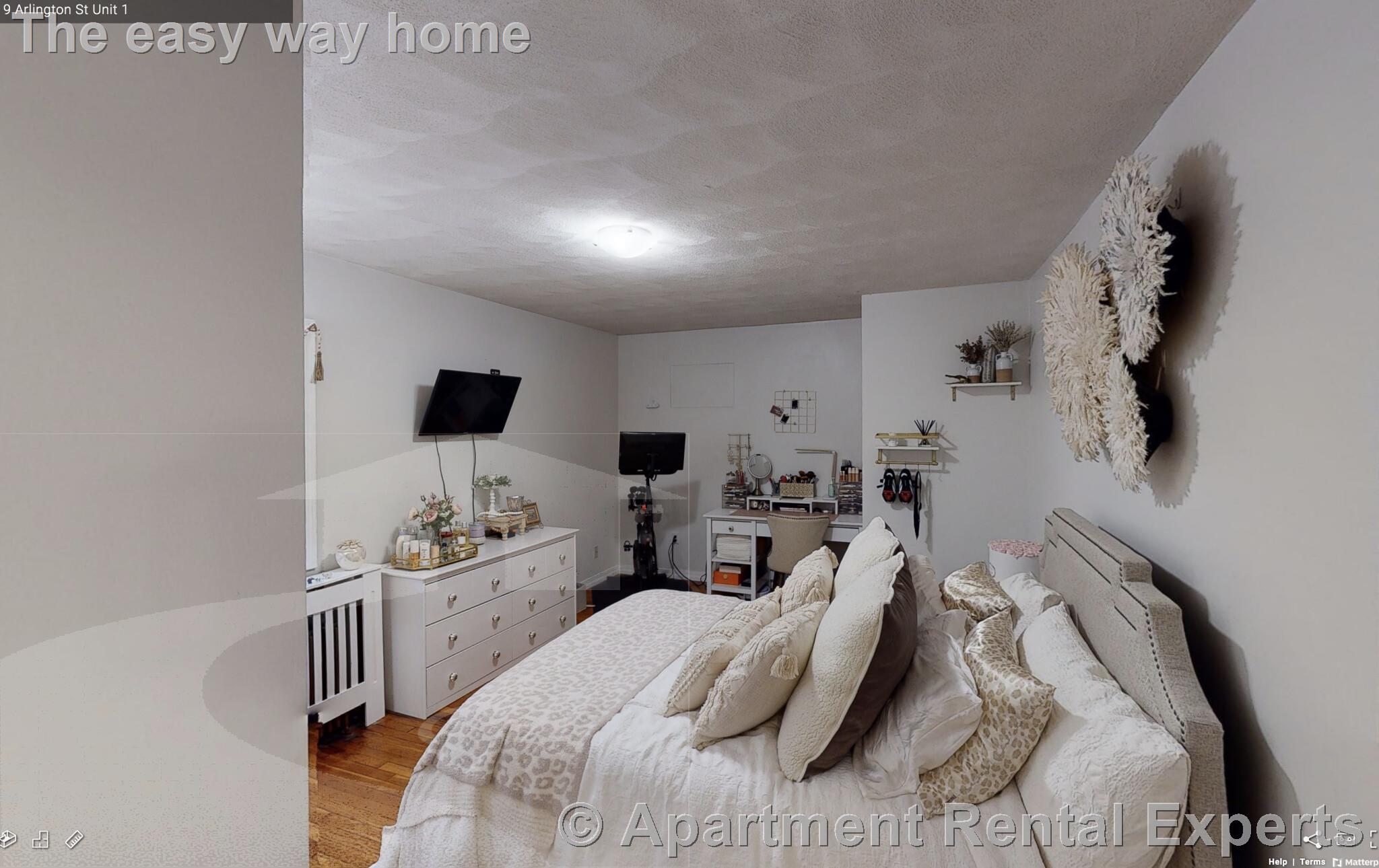 9 Arlington St, Sullivan Square