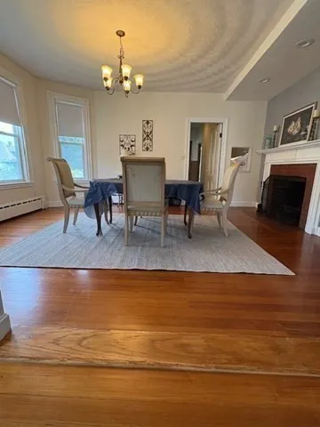 664 Washington St, Oak Square