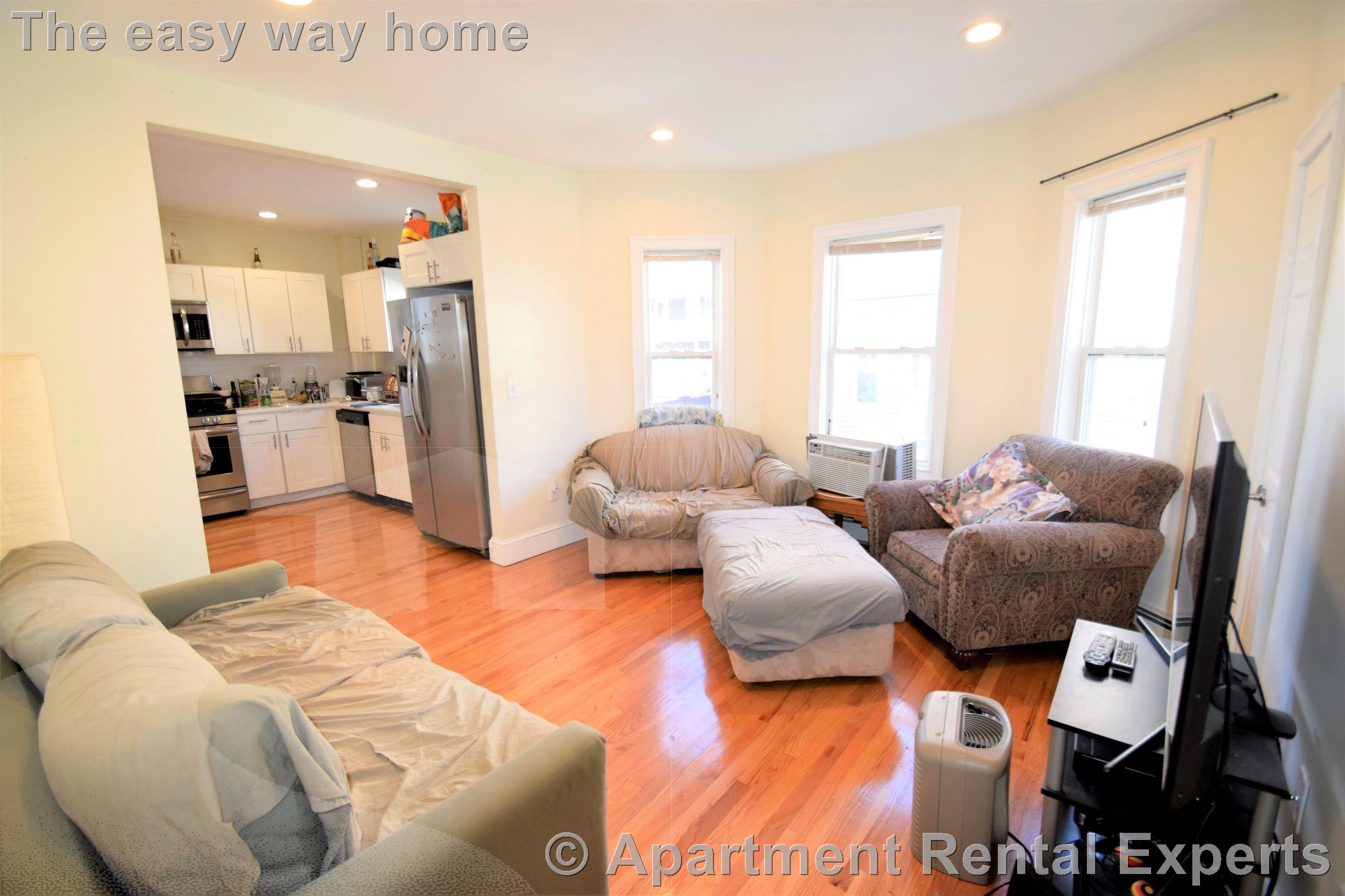 9-11 Winter Hill Rd, Magoun Square