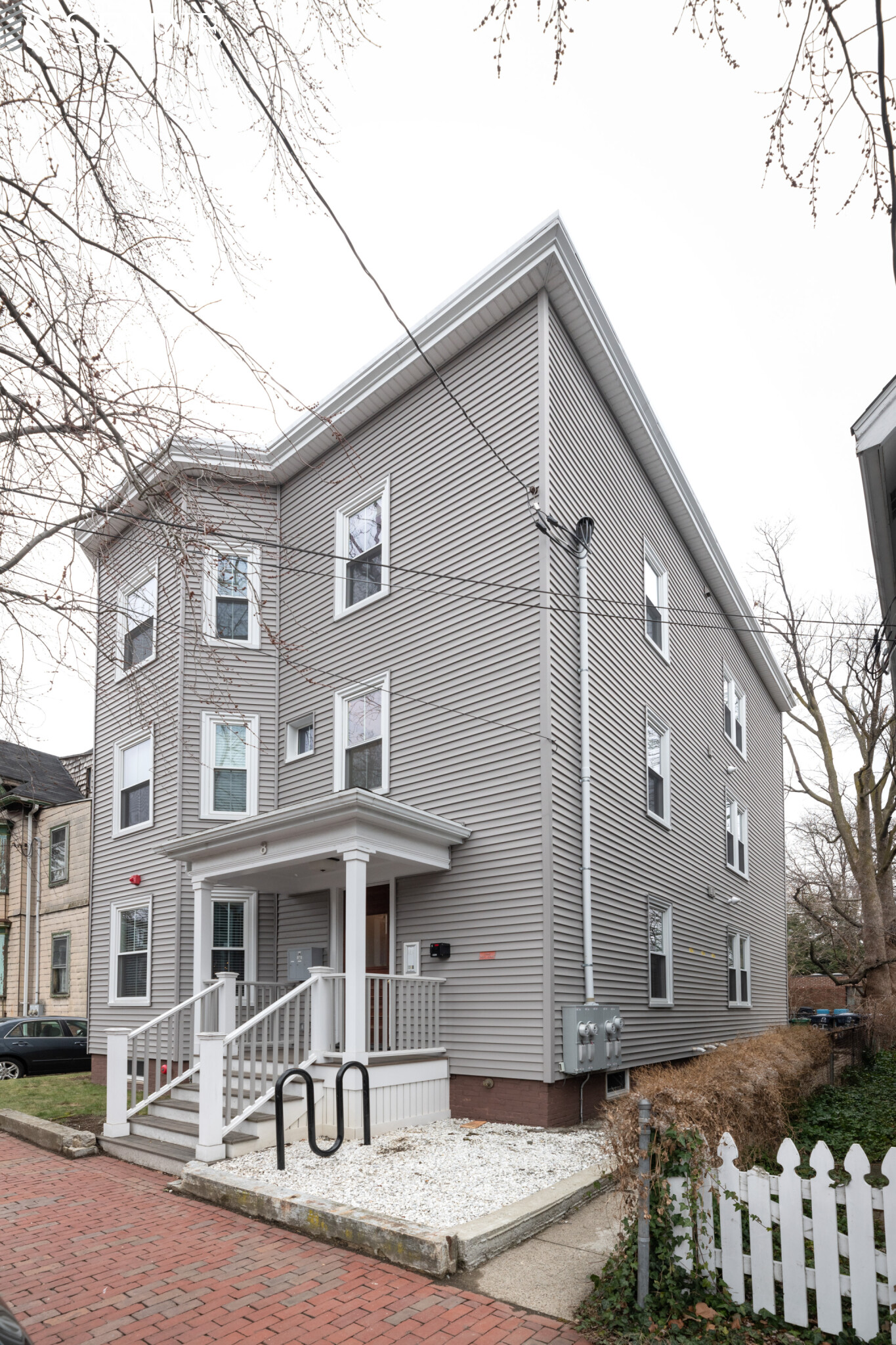 8 Rockingham Pl, Cambridgeport
