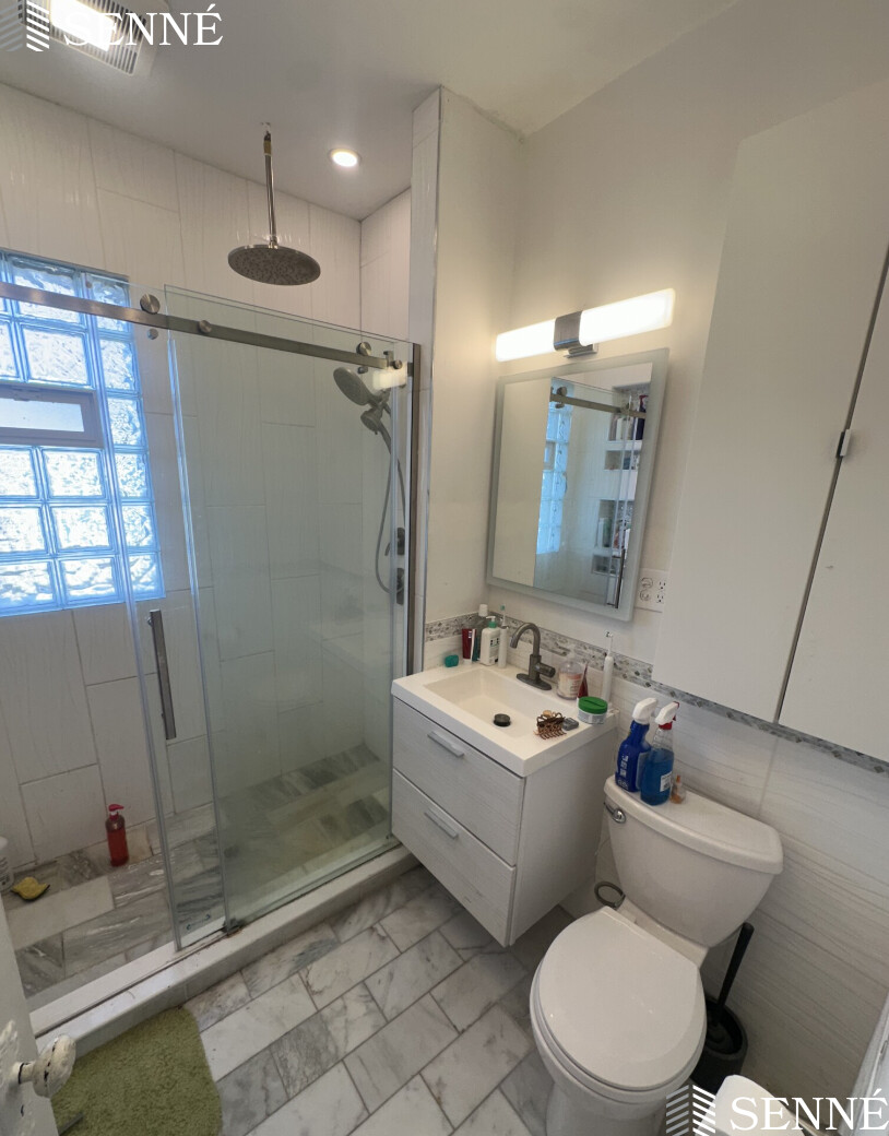 229 Harvard St, The Port