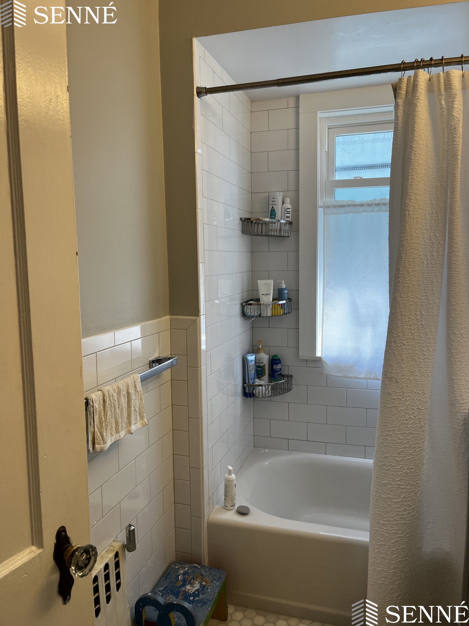 42 School St, Arlington Heights