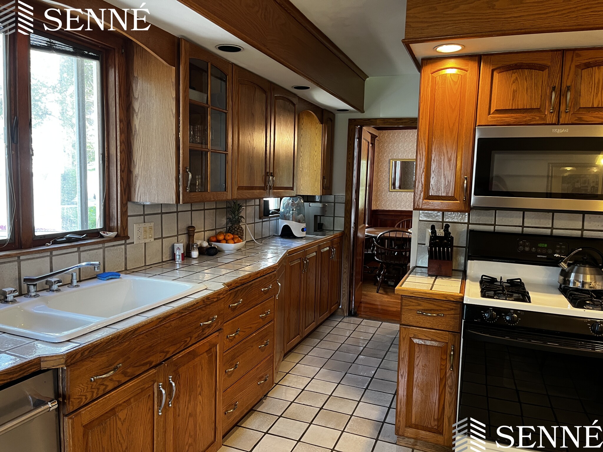 42 School St, Arlington Heights