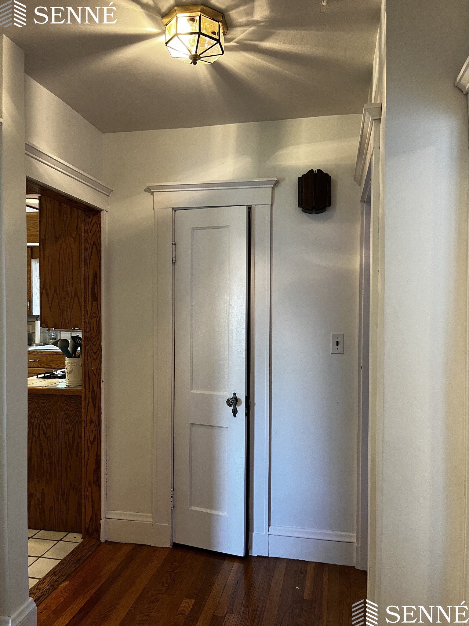 42 School St, Arlington Heights