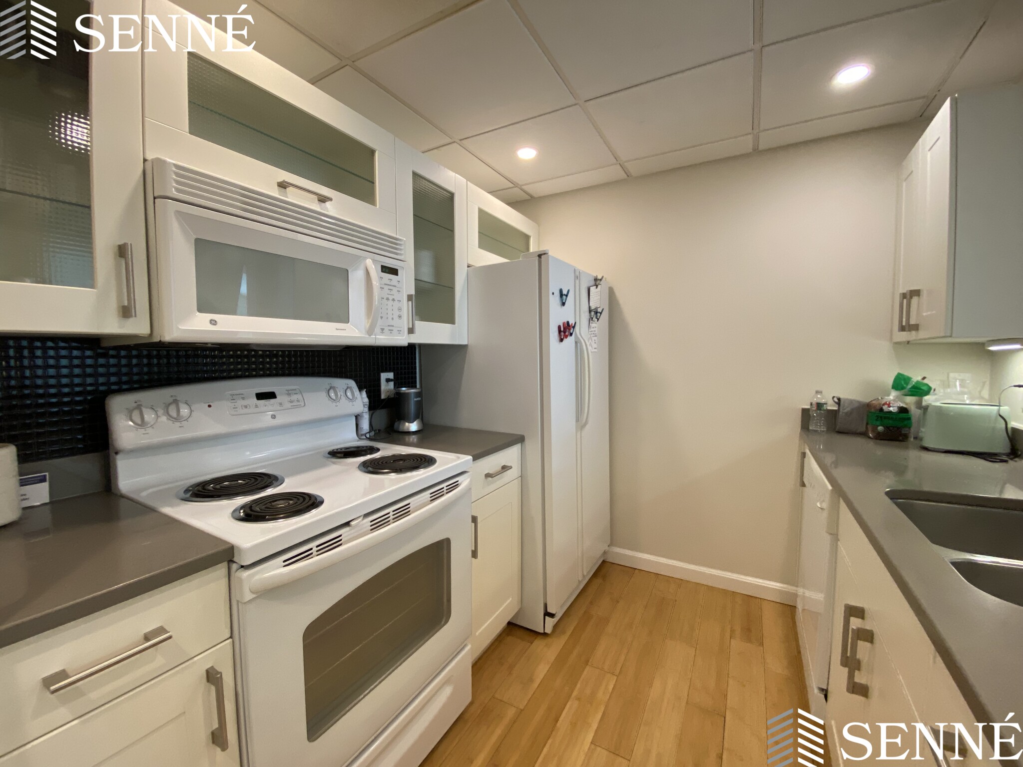 1008 Massachusetts Ave, Riverside