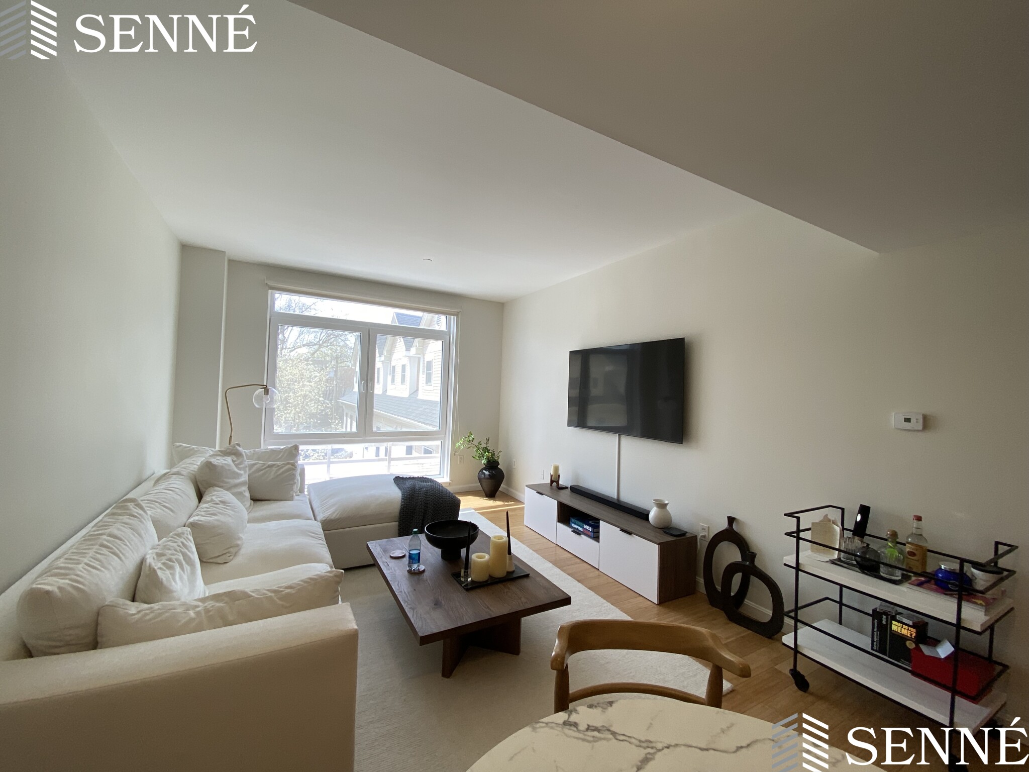 1008 Massachusetts Ave, Riverside