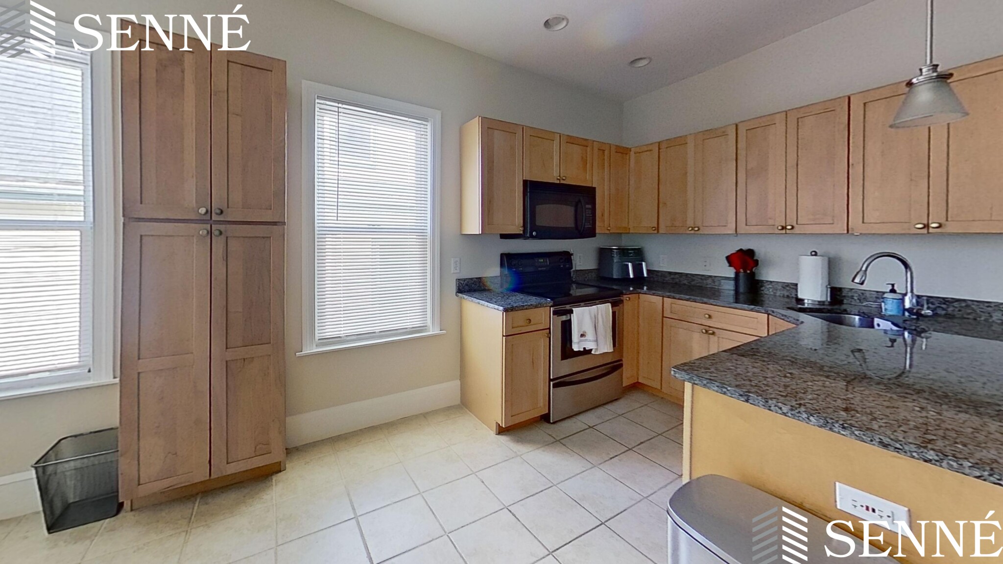 124 Cedar St, Powder House Square