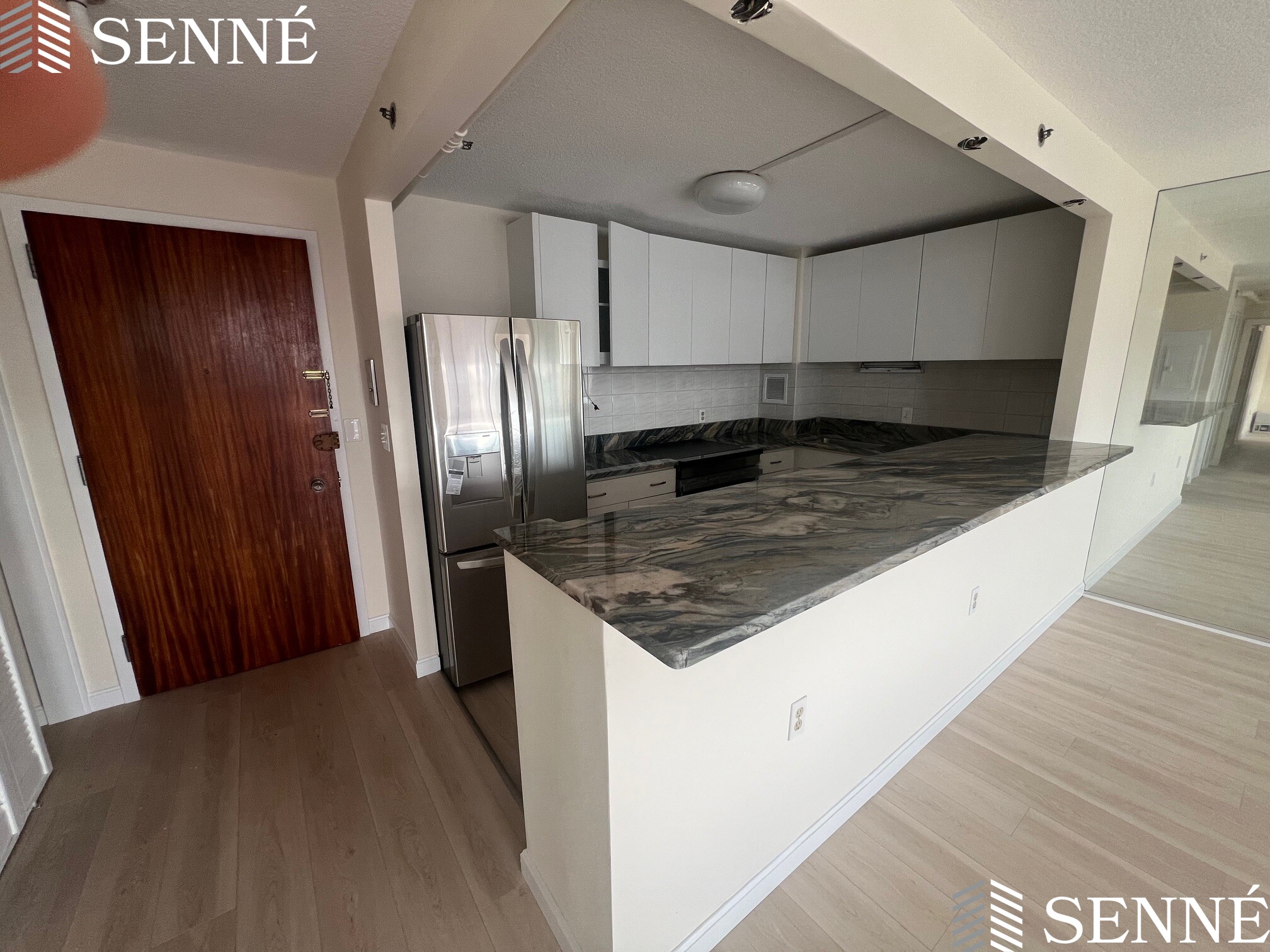 872 Massachusetts Ave, Riverside