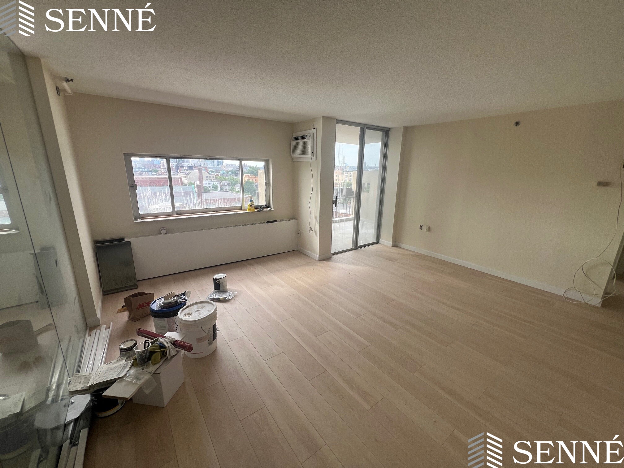 872 Massachusetts Ave, Riverside