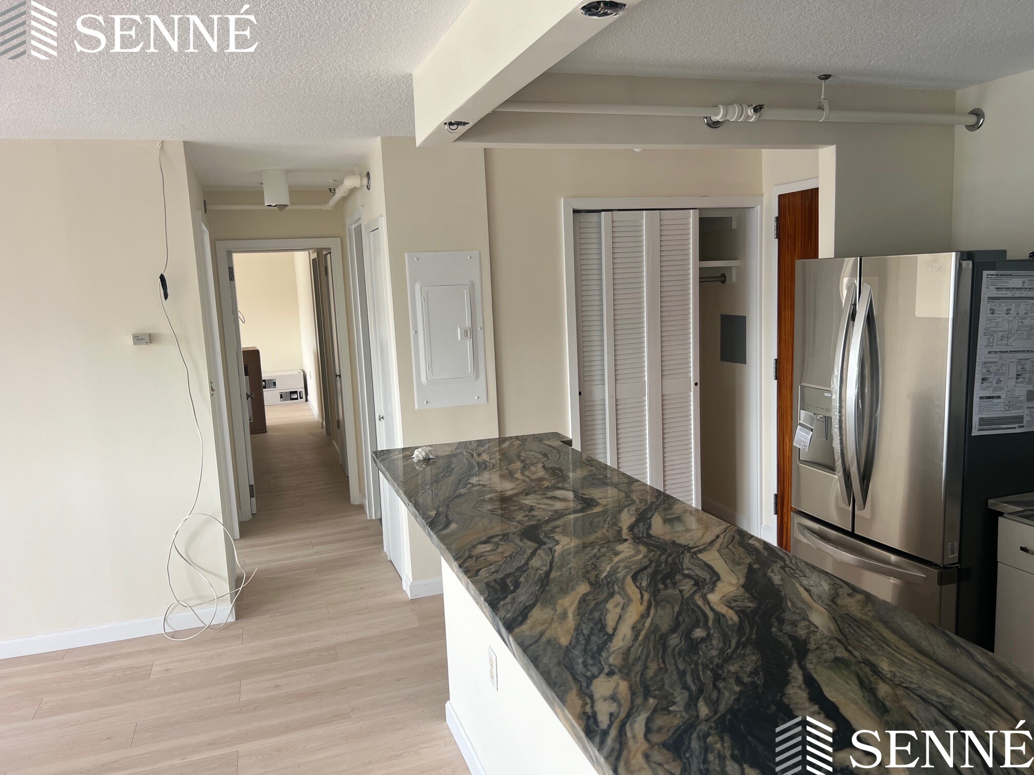 872 Massachusetts Ave, Riverside