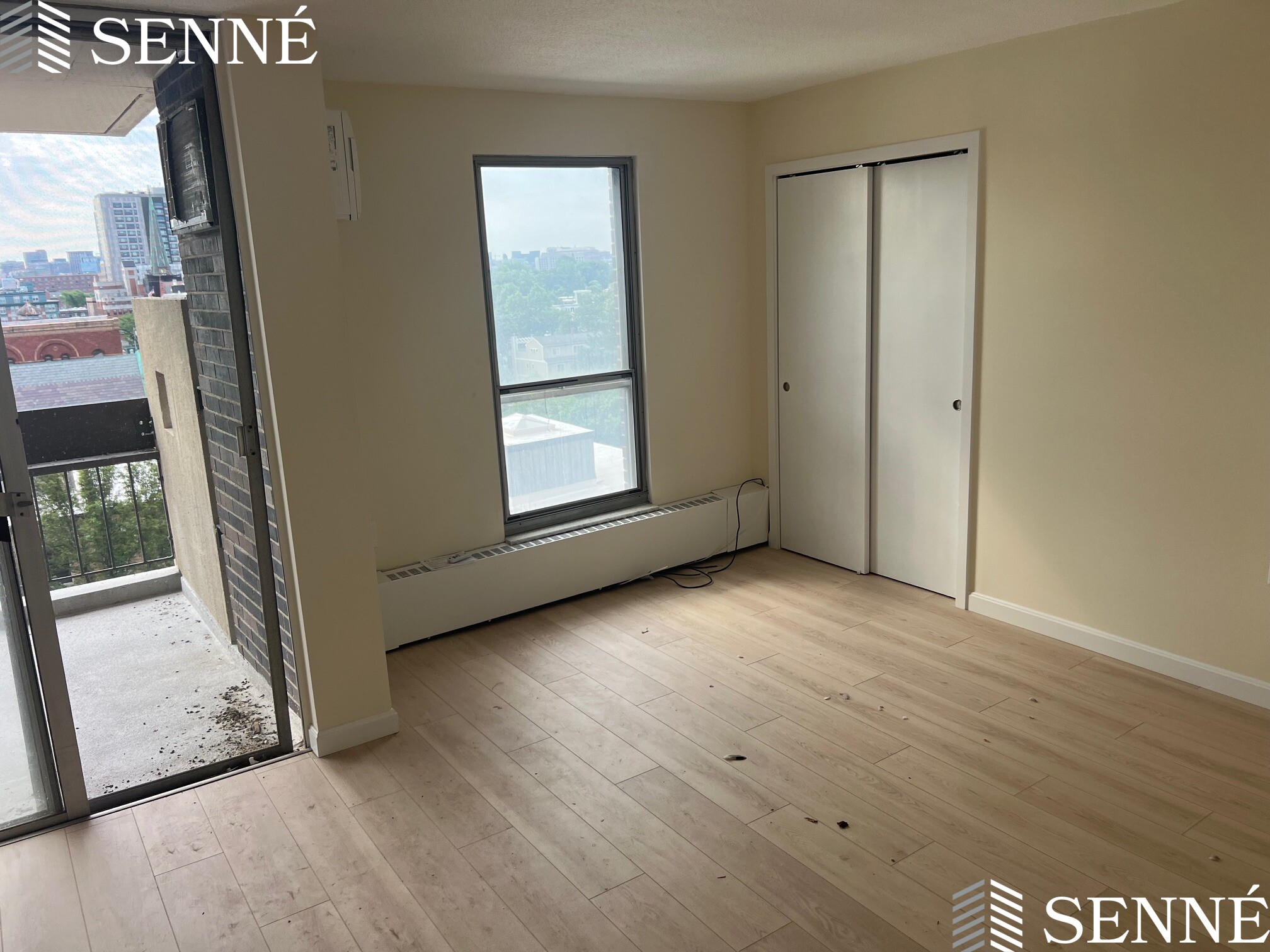 872 Massachusetts Ave, Riverside