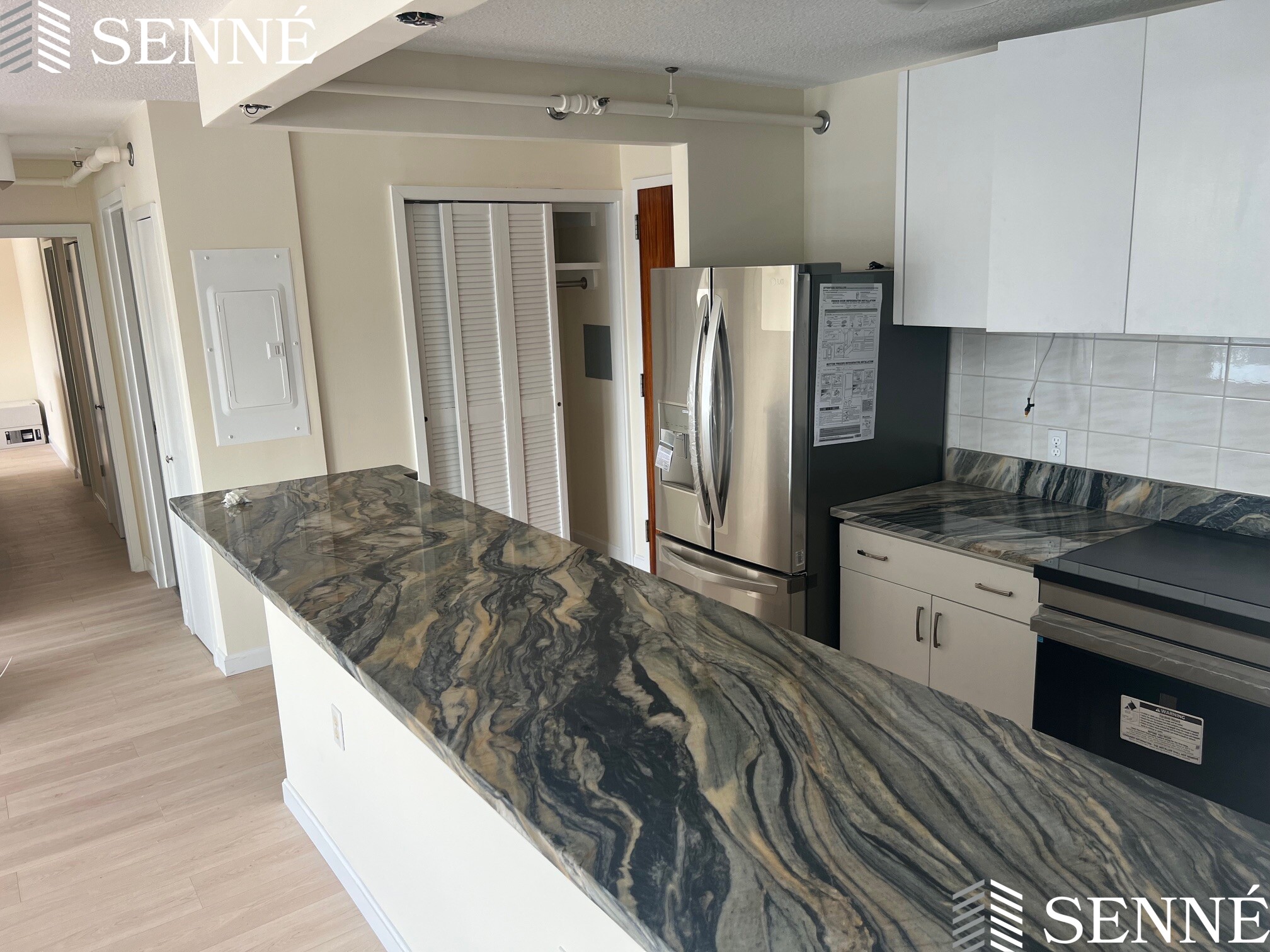 872 Massachusetts Ave, Riverside