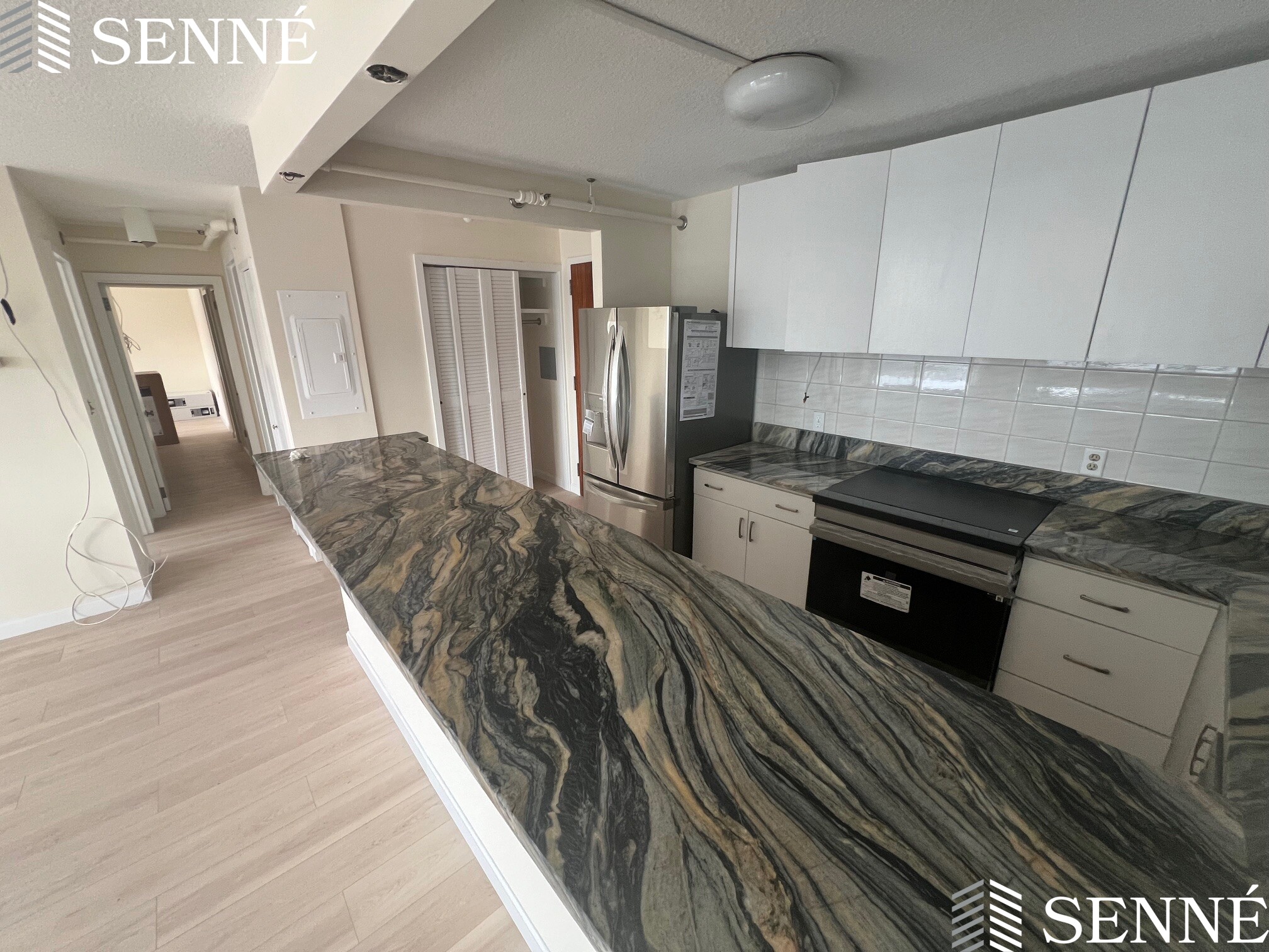 872 Massachusetts Ave, Riverside