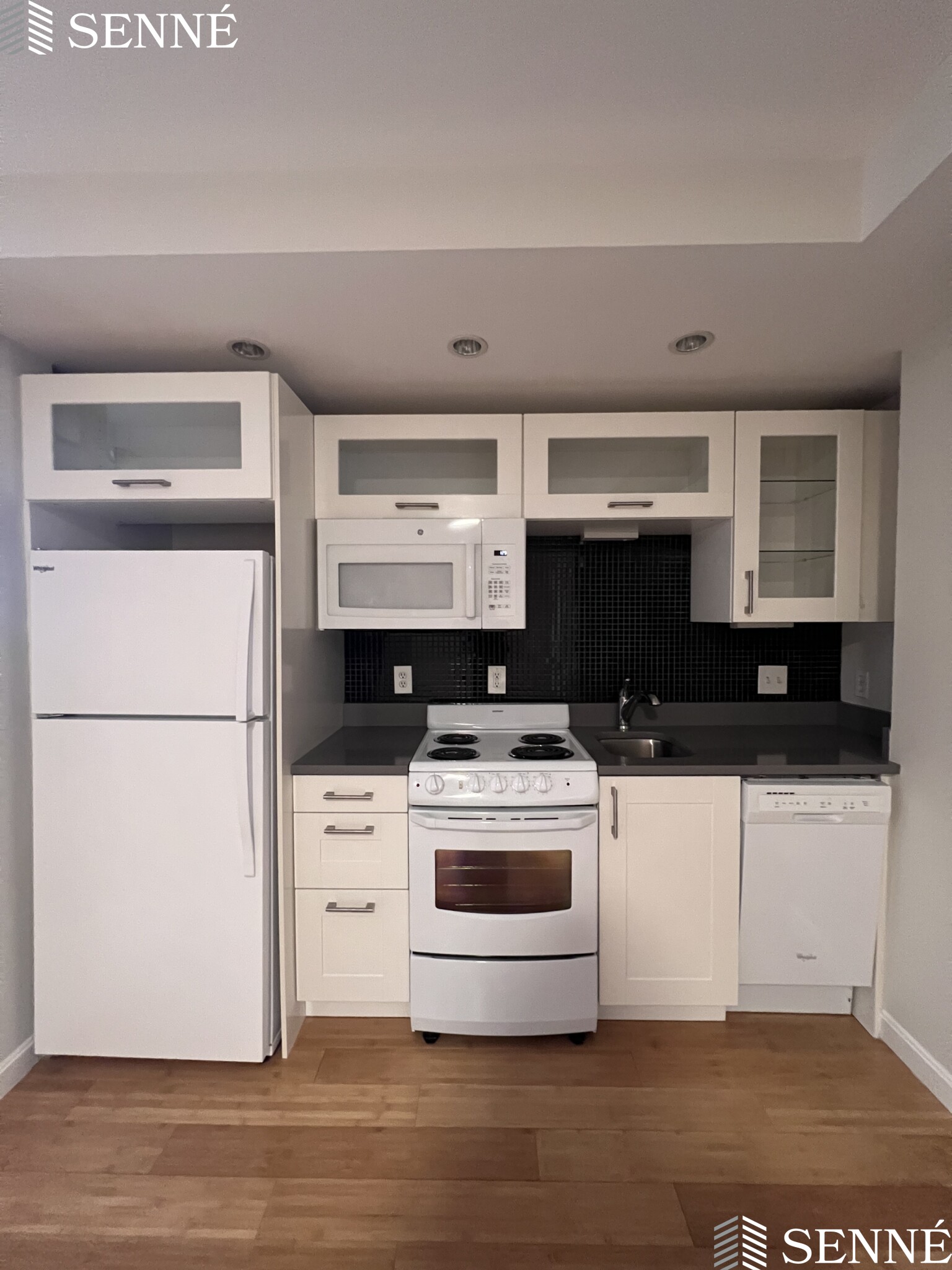 1008 Massachusetts Ave, Riverside