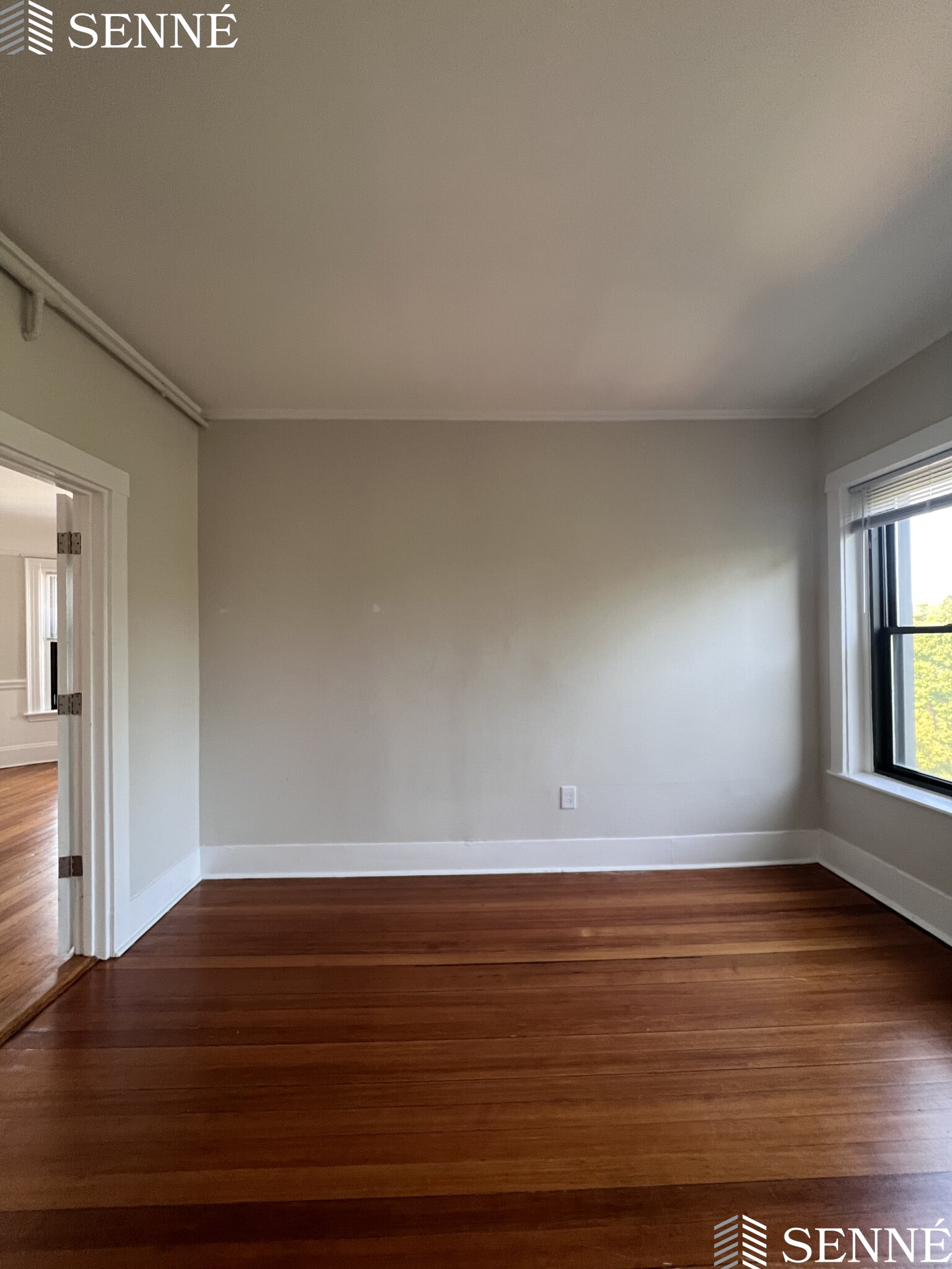 1039 Massachusetts Ave, Harvard Square