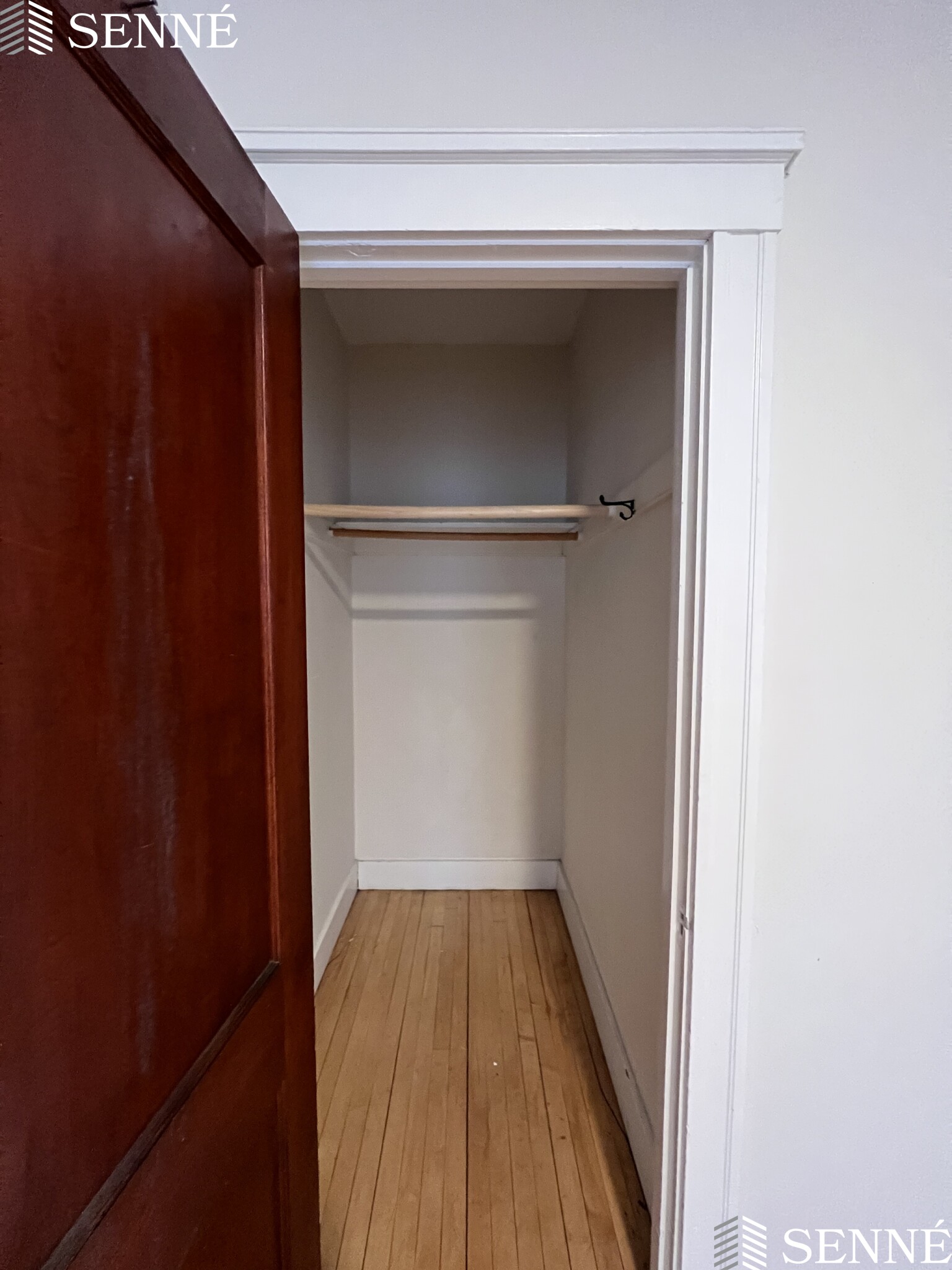 5 Linnaean St, Neighborhood Nine