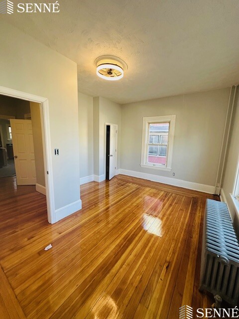 16 Howland St, Roxbury