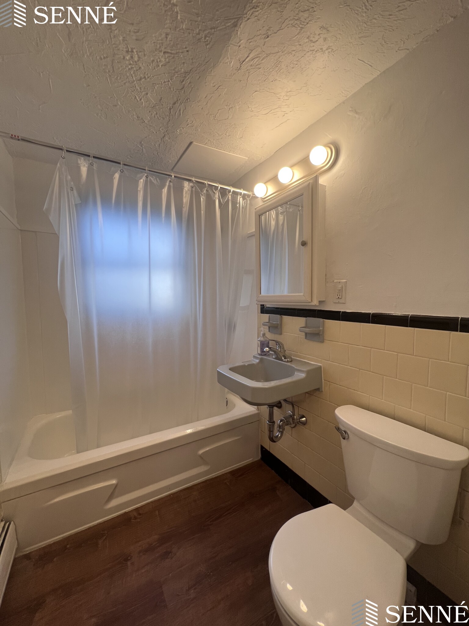 48 Harvard Ave, Harvard Avenue