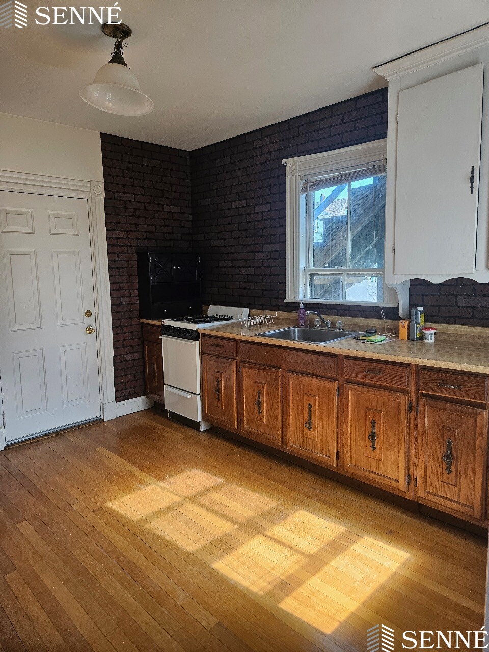 14 Adams St, Watertown