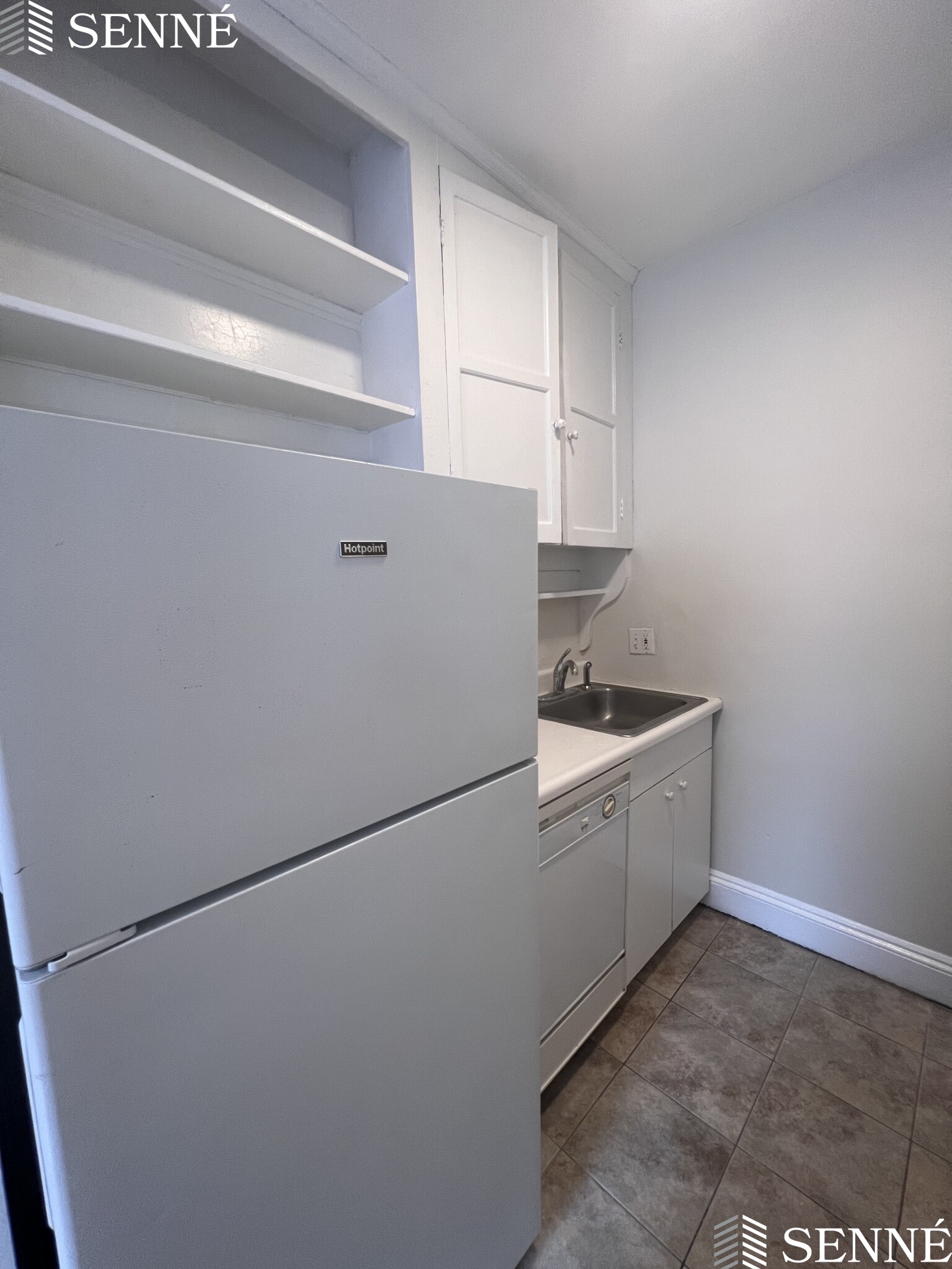 28 Langdon St, Neighborhood Nine