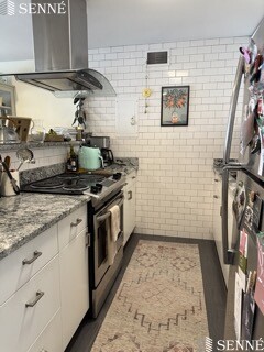 1105 Massachusetts Ave, Harvard Square