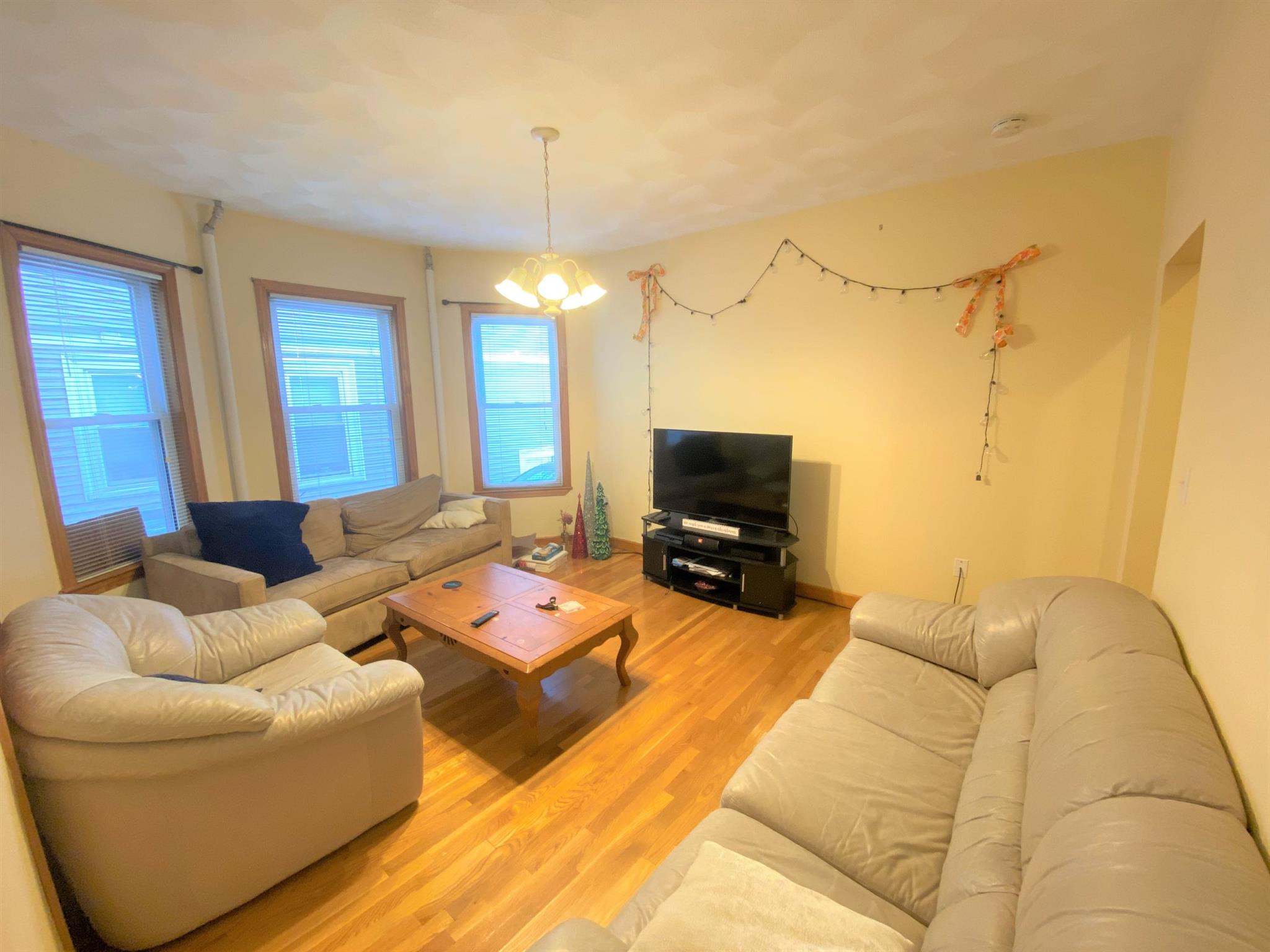 3 bed, 1 bath apartment for rent at 35 Hancock St Unit 1A, Davis Square — photo 4 of 14