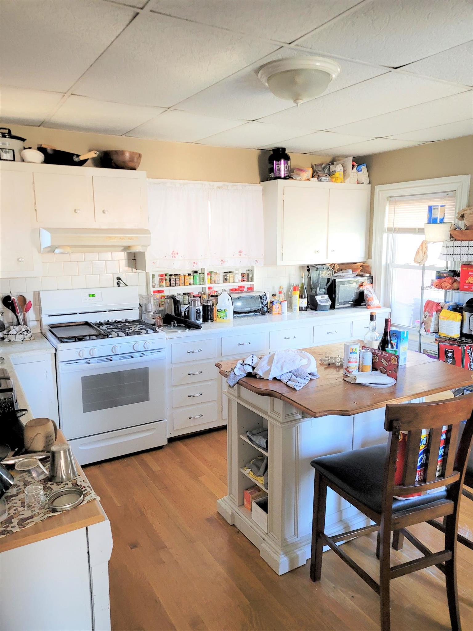 2 bed, 1 bath apartment for rent at 282 Summer St Unit 2A, Porter Square