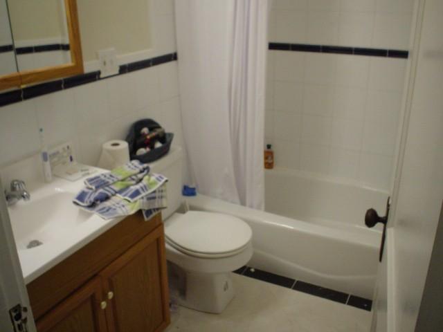 4 bed, 2 bath apartment for rent at 7 Price Rd Unit 1, Brighton — photo 4 of 5