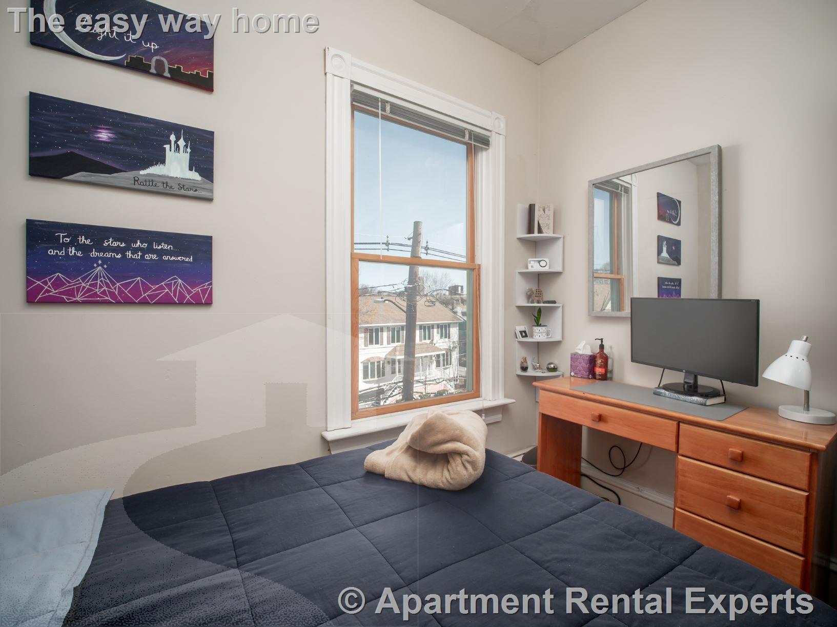 318 Beacon St, Ward Two