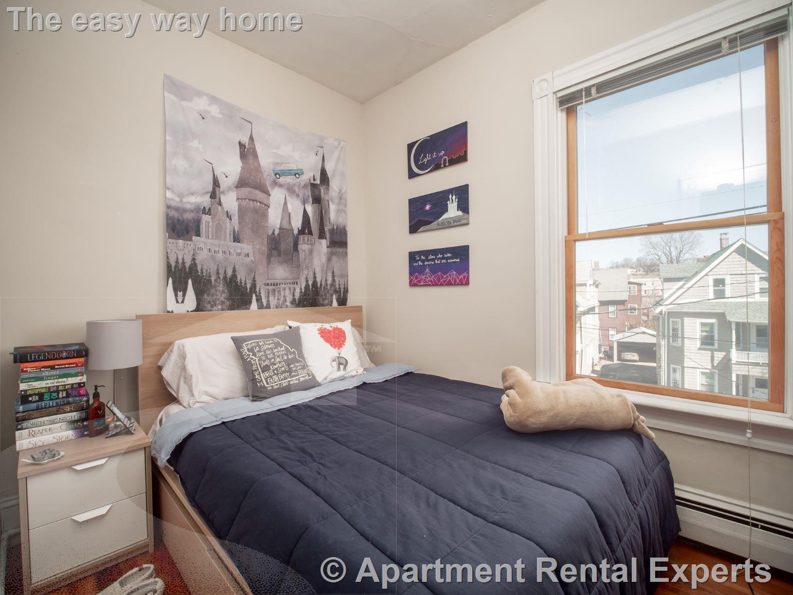 318 Beacon St, Ward Two