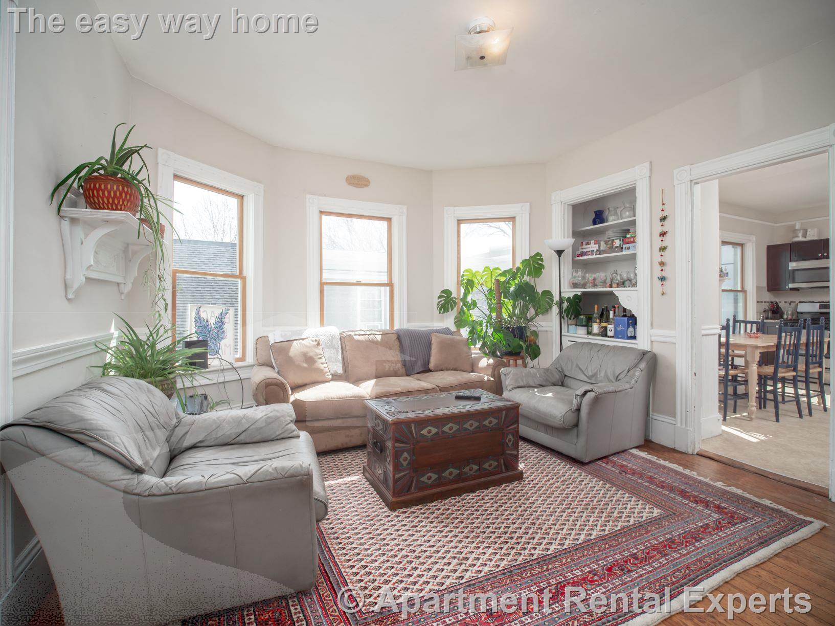 318 Beacon St, Porter Square