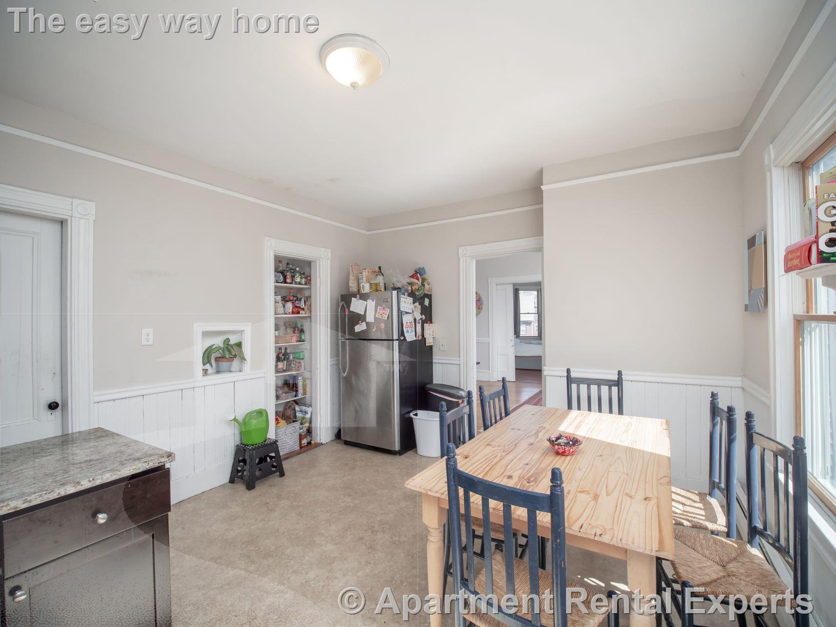 318 Beacon St, Ward Two