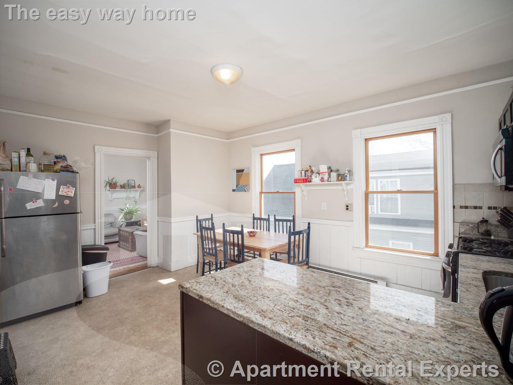 318 Beacon St, Ward Two