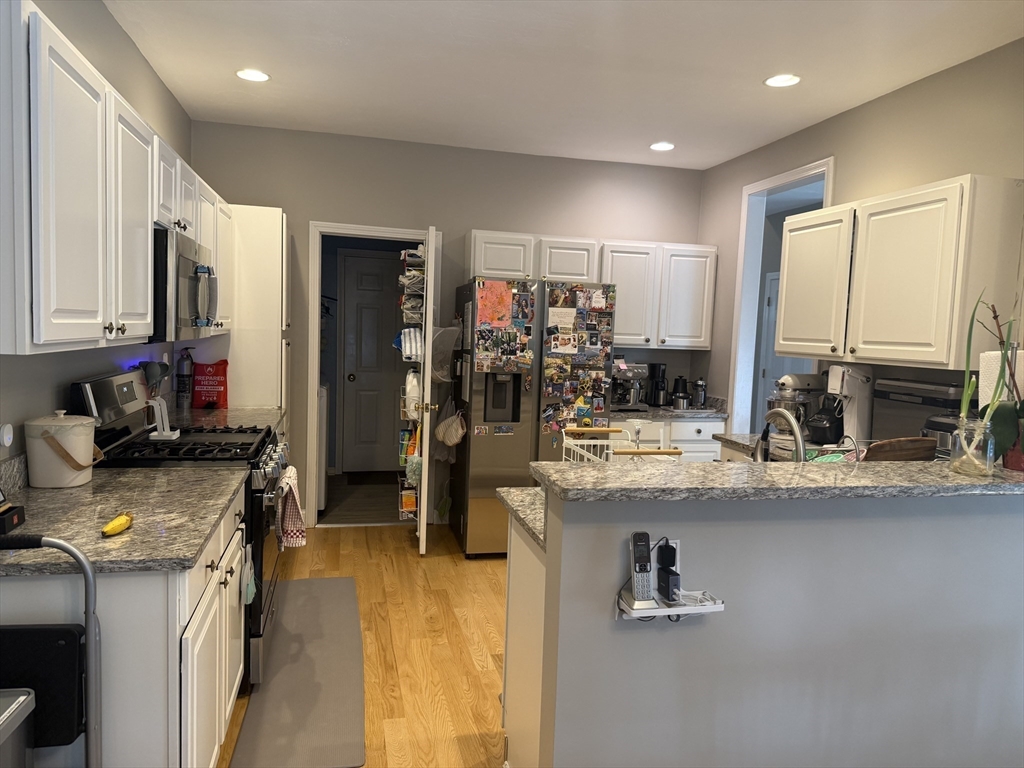 28 Ptarmigan Dr, Shrewsbury