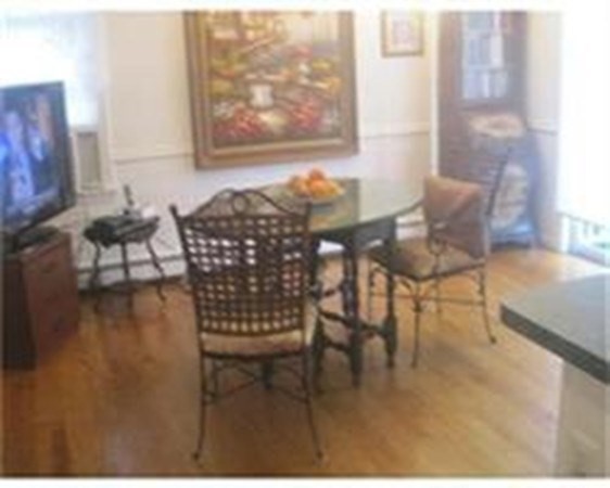 172 Maple St, West Roxbury