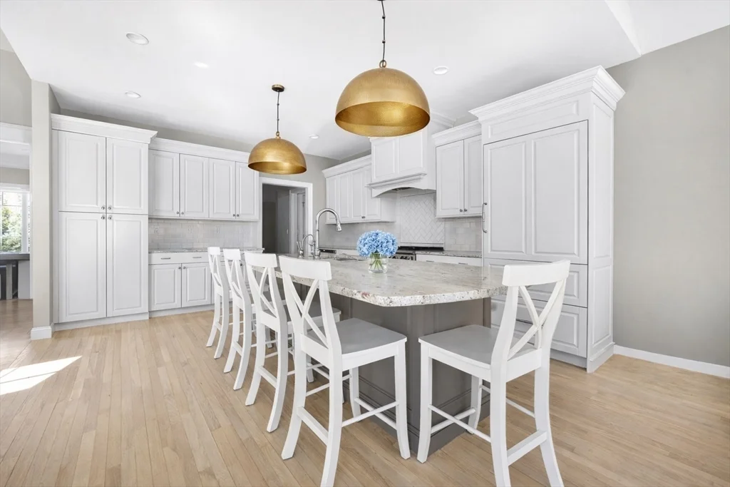165 Black Rock Dr, Hingham