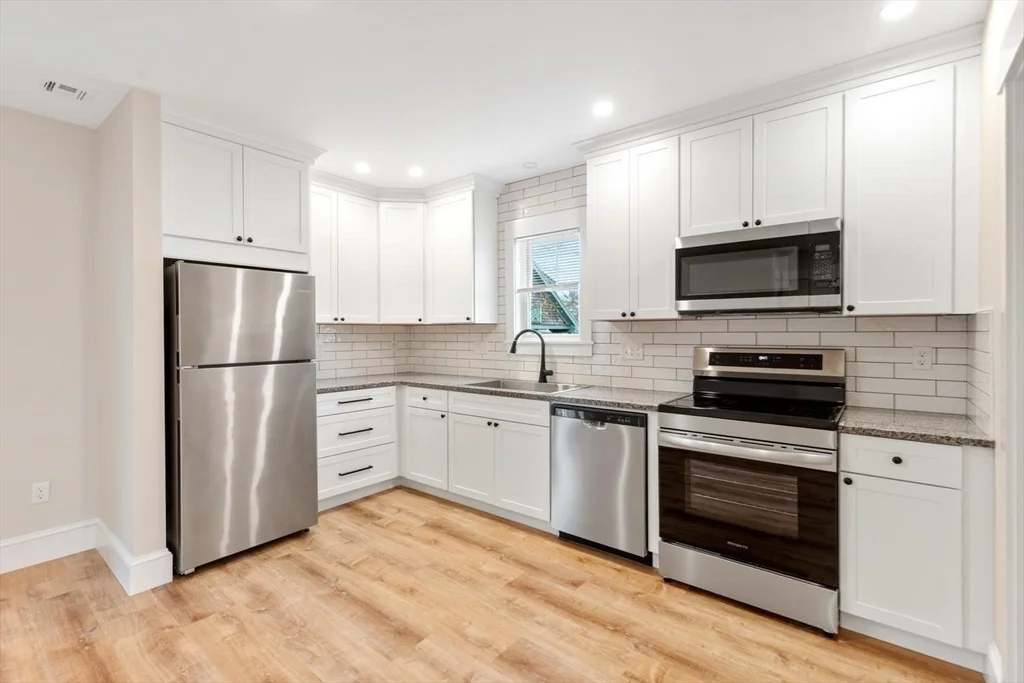 26 Lyndale, West Gloucester
