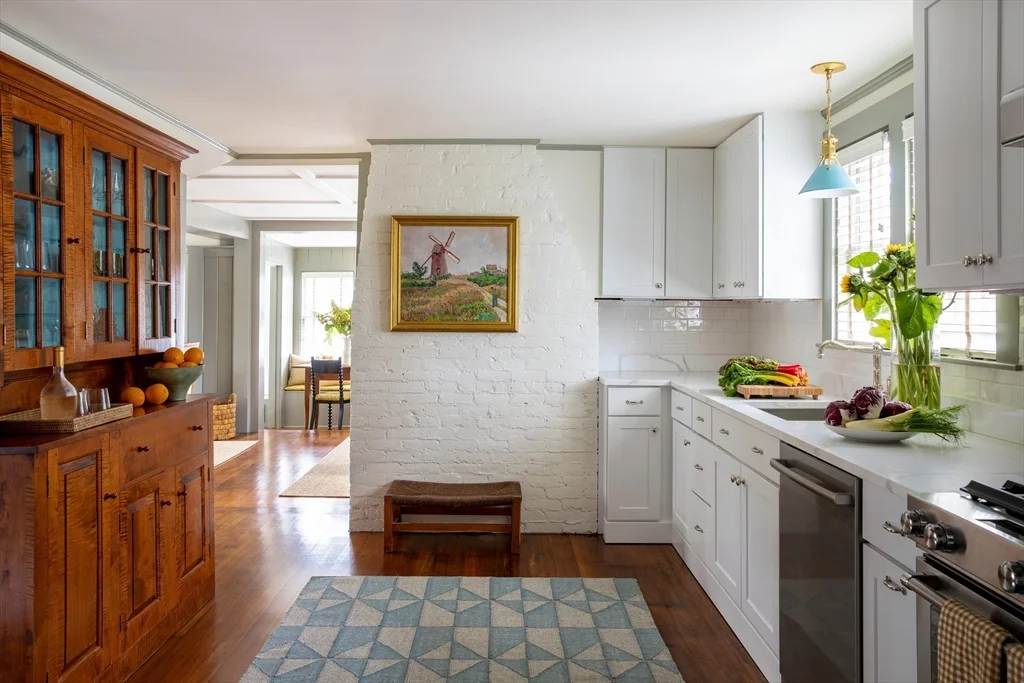 77 Sparks Ave, Nantucket