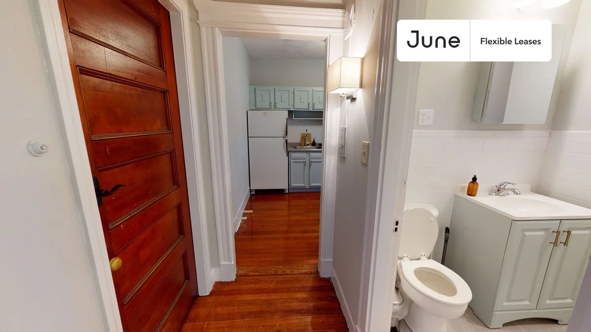 1905 Beacon St, Brookline