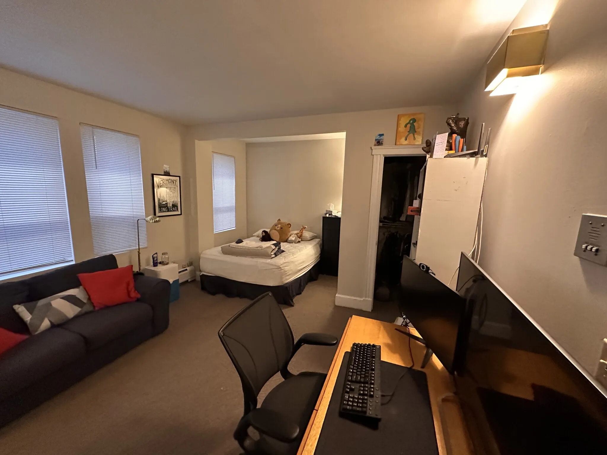 833 Beacon St, Fenway