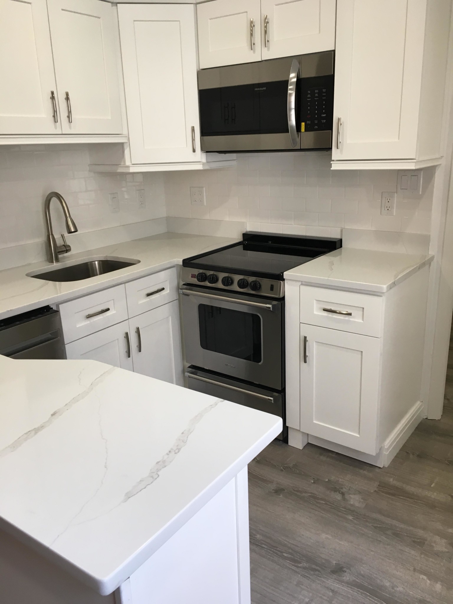 3 bed, 1 bath apartment for rent at 27 Temple St Unit 4, Beacon Hill — photo 5 of 21