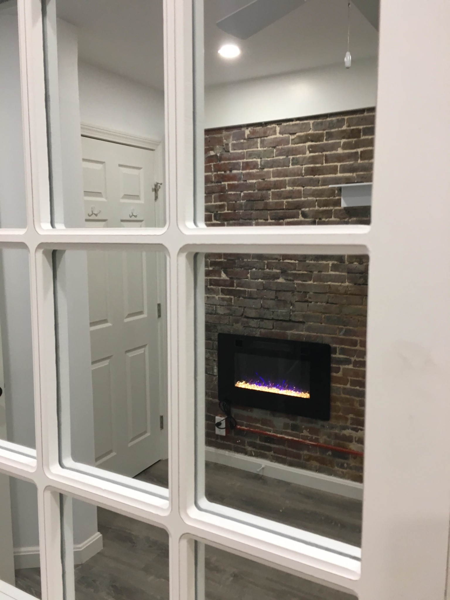 3 bed, 1 bath apartment for rent at 27 Temple St Unit 4, Beacon Hill — photo 10 of 21