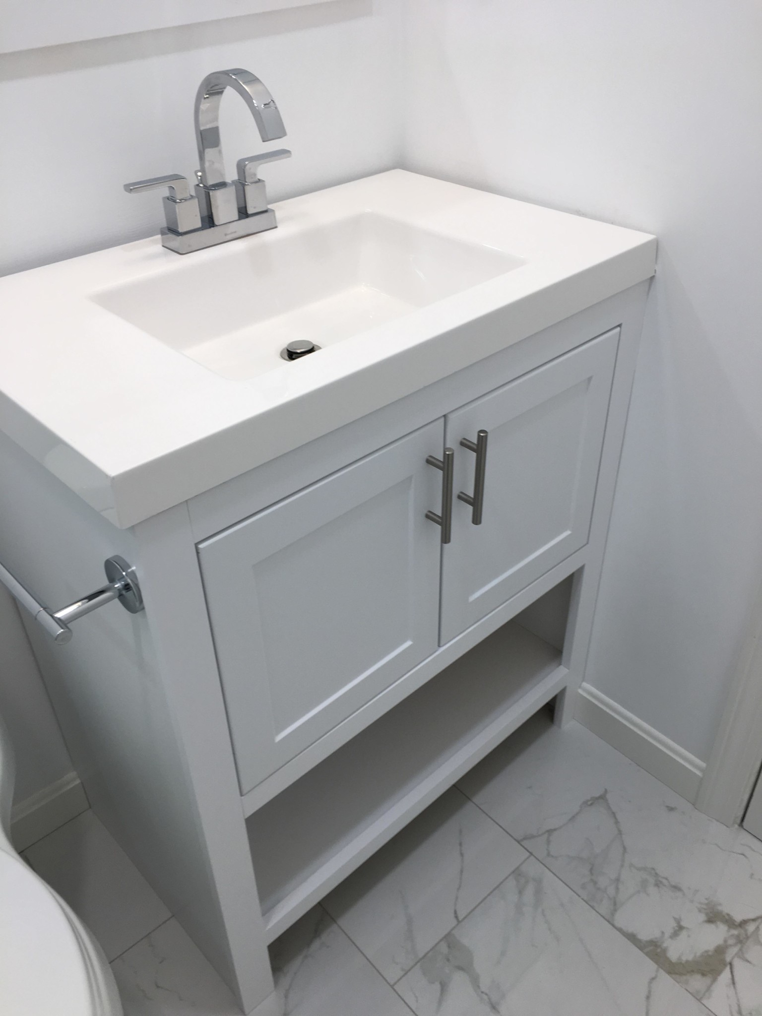 3 bed, 1 bath apartment for rent at 27 Temple St Unit 4, Beacon Hill — photo 18 of 21