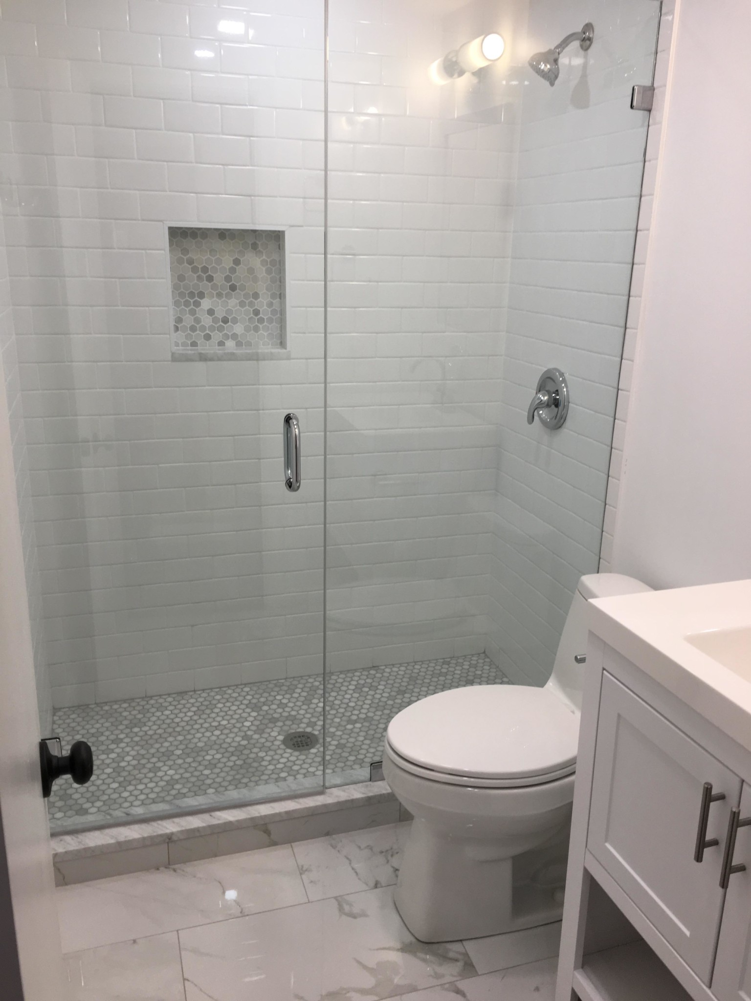 3 bed, 1 bath apartment for rent at 27 Temple St Unit 4, Beacon Hill — photo 17 of 21