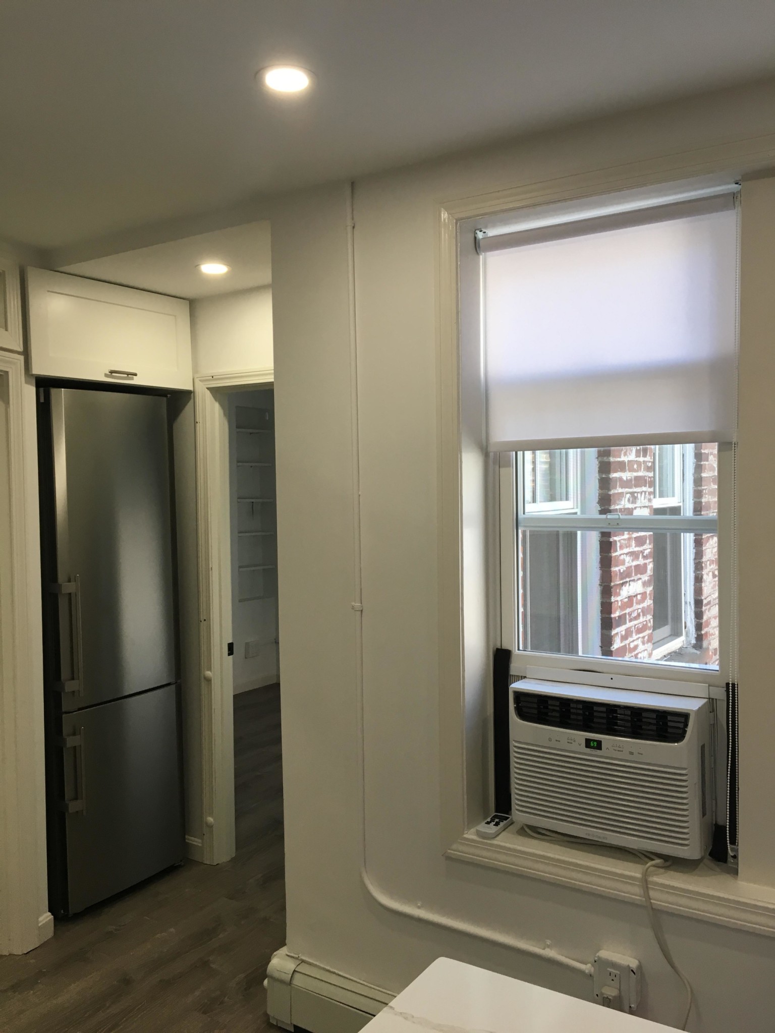 3 bed, 1 bath apartment for rent at 27 Temple St Unit 4, Beacon Hill — photo 2 of 21